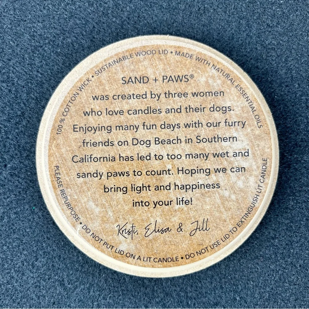 NWT Sand + Paws Tahitian Vanilla Candle 2 Wick 12oz White Jar Paw Print Wood Lid